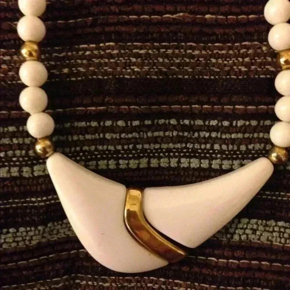 Beautiful vintage gold beaded necklace - Picture 4 of 4